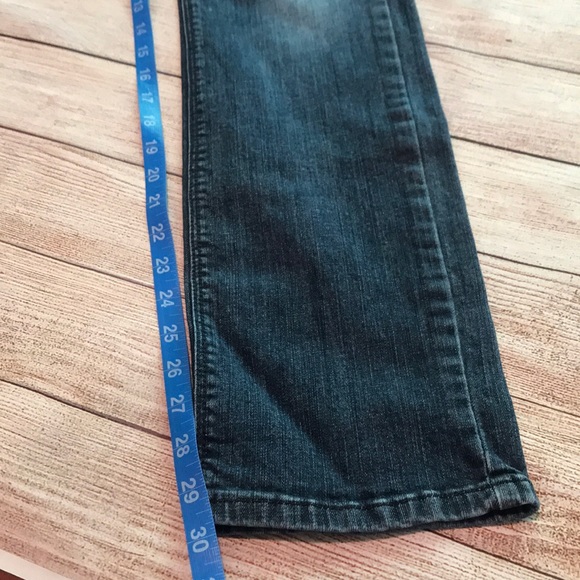 White House Black Market Medium Wash Jeans Size 6R - Picture 11 of 15